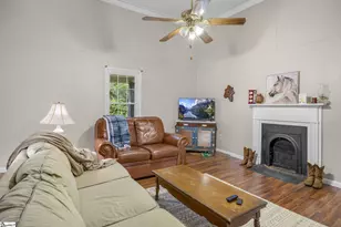 310 Edgemont Ave, Liberty, SC 29657 - Photo 9