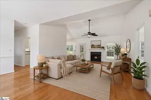 407 Roberts Rd, Taylors, SC 29687 - Photo 3