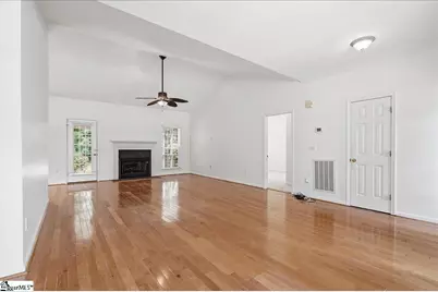 407 Roberts Road, Taylors, SC 29687 - Photo 5