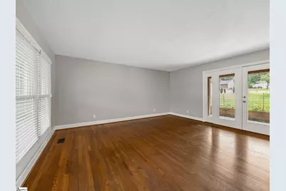 209 Navaho Drive, Spartanburg, SC 29301 - Photo 7