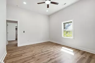 207 S 7th St, Easley, SC 29640 - Photo 23