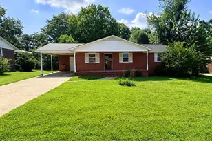 206 Uneeda Dr, Greenville, SC 29605 - Photo 1