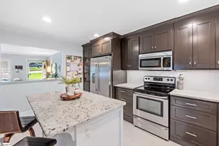 212 Robin Hood Rd, Greenville, SC 29607 - Photo 13