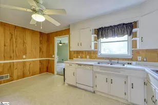 5 Clover St, Inman, SC 29349 - Photo 9