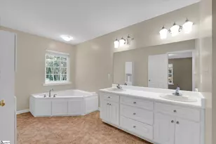 205 Ashford Ct, Easley, SC 29642 - Photo 19