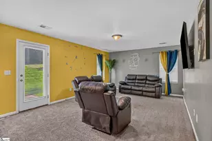520 Millsgate Cir, Boiling Springs, SC 29316 - Photo 5