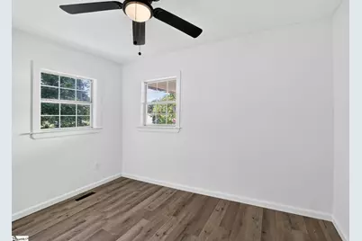 807 W Franklin Street, Anderson, SC 29624 - Photo 11