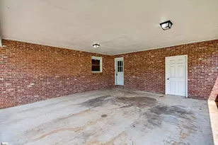 227 Anita Dr, Spartanburg, SC 29302 - Photo 9