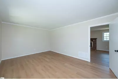 115 Wolfe Road, Greer, SC 29650 - Photo 7