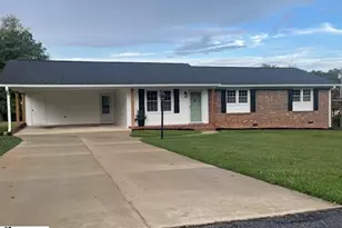 115 Wolfe Rd, Greer, SC 29650 - Photo 1