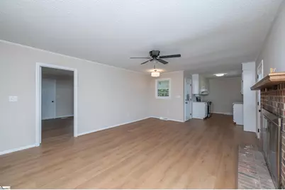115 Wolfe Road, Greer, SC 29650 - Photo 9