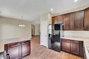 324 S Stonegate Dr, Seneca, SC 29678 - Photo 17