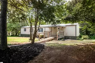 410 Cedar Cir, Easley, SC 29642 - Photo 5