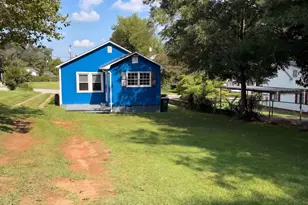 946 N Logan St, Gaffney, SC 29341 - Photo 5