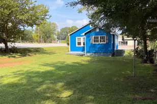 946 N Logan St, Gaffney, SC 29341 - Photo 17