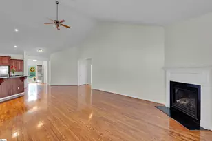 27 Pine Island Dr, Simpsonville, SC 29681 - Photo 5