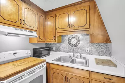 112 Hilltop Road, Laurens, SC 29360 - Photo 9