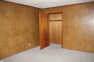 621 Freddie Dr, Spartanburg, SC 29303 - Photo 5