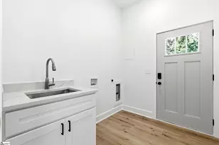 4 Temple St, Greenville, SC 29601 - Photo 17