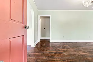 237 Margaret St, Pickens, SC 29671 - Photo 5