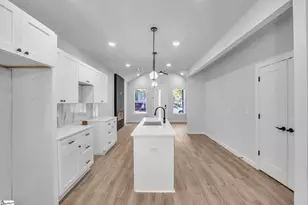 465 Tryon St, Spartanburg, SC 29301 - Photo 11