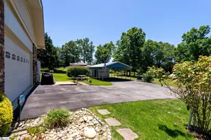 136 Bagwell St, Easley, SC 29640 - Photo 33