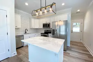10 Howard St, Greenville, SC 29611 - Photo 17