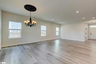 6059 Ives Ave, Spartanburg, SC 29307 - Photo 9
