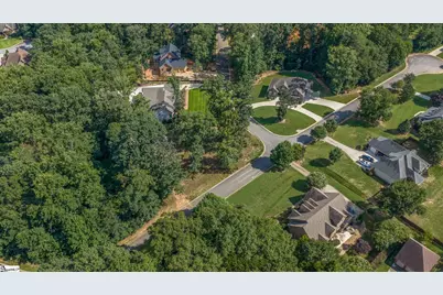 645 Breckenwood Drive, Spartanburg, SC 29301 - Photo 3