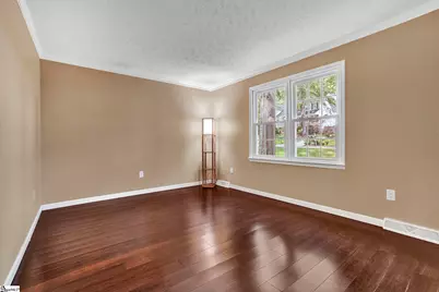 215 E Shefford Street, Greer, SC 29650 - Photo 5