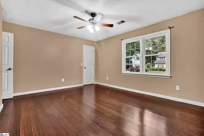 215 E Shefford Street, Greer, SC 29650 - Photo 17