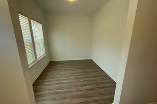 705 W Parker Rd, Greenville, SC 29611 - Photo 17