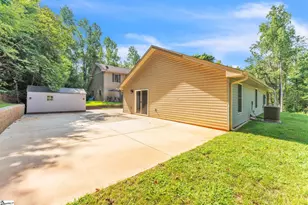 14047 E Camelia Ln, Seneca, SC 29678 - Photo 23