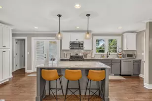 135 Buist Ave, Greenville, SC 29609 - Photo 17