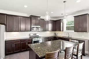 274 Braselton St, Greer, SC 29334 - Photo 5