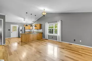 118 Dixie Ave, Greenville, SC 29607 - Photo 9