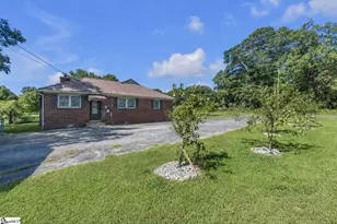 379 W Main St, Donalds, SC 29638 - Photo 15