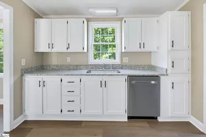 95 S Manley Drive, Taylors, SC 29687 - Photo 7