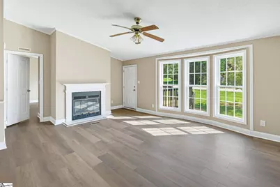 95 S Manley Drive, Taylors, SC 29687 - Photo 3
