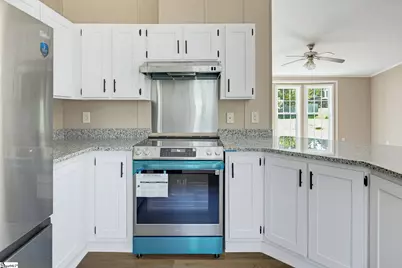 95 S Manley Drive, Taylors, SC 29687 - Photo 5