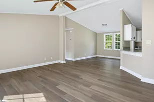 95 S Manley Dr, Taylors, SC 29687 - Photo 9