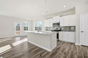 909 Kitson Ct, Enoree, SC 29335 - Photo 9