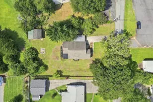 102 Edgewood Ave, Landrum, SC 29356 - Photo 29