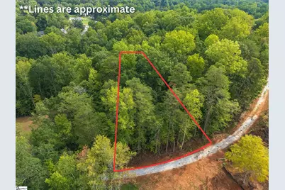 106 N Silver Lake Drive, Taylors, SC 29687 - Photo 1