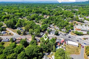 806 Perry Rd, Greenville, SC 29609 - Photo 3