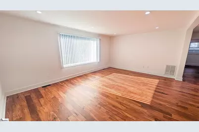 108 Saint Lo Circle, Easley, SC 29640 - Photo 5