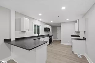 320 Langston Dr, Greenville, SC 29617 - Photo 9