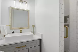 35 W 5th St, Greenville, SC 29611 - Photo 27