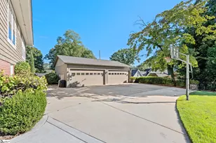 24 Highland Dr, Greenville, SC 29605 - Photo 39