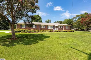 107 Morgan Cir, Simpsonville, SC 29681 - Photo 1